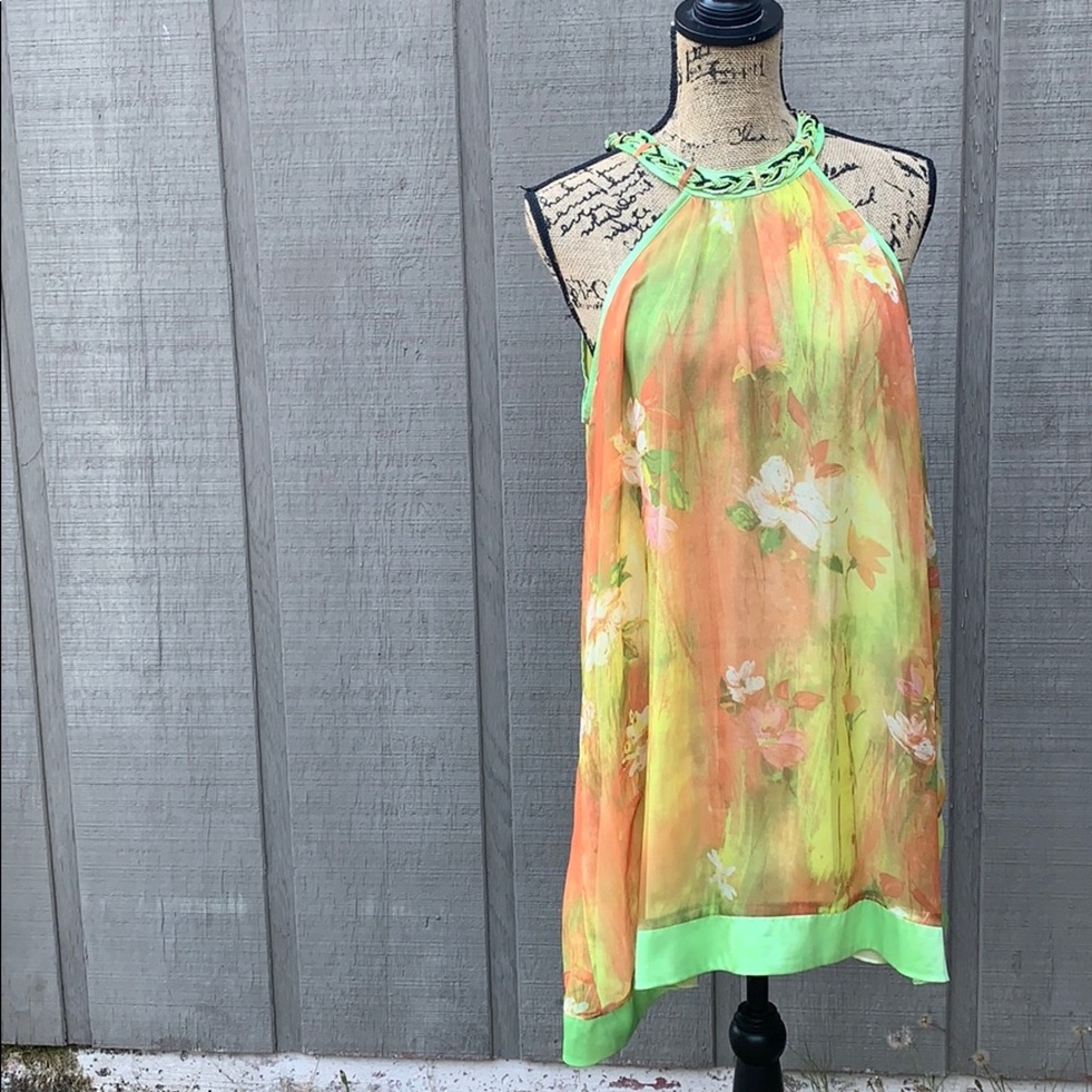 Adorable dress!